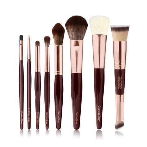 The Key to Perfect Makeup: Magic Brushes
